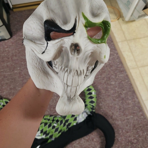 SPIRIT HALLOWEEN kids Evil Jester costume sz S 8-10 - Picture 3 of 7